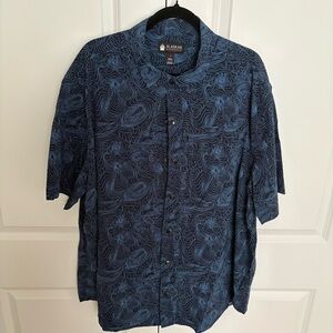 Duluth Trading Co Navy Blue Casual Button Down Shirt with Tropical Print